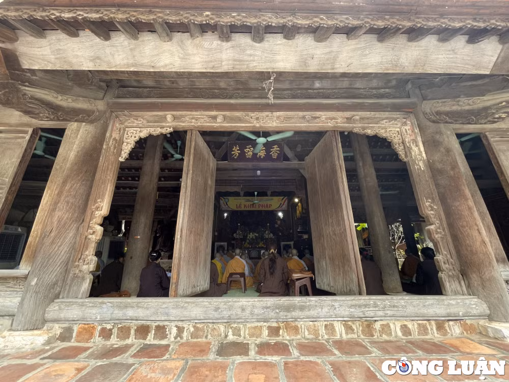 khong gian ngoi chua gan 1000 nam tuoi co kinh nhat tai ha noi hinh 12