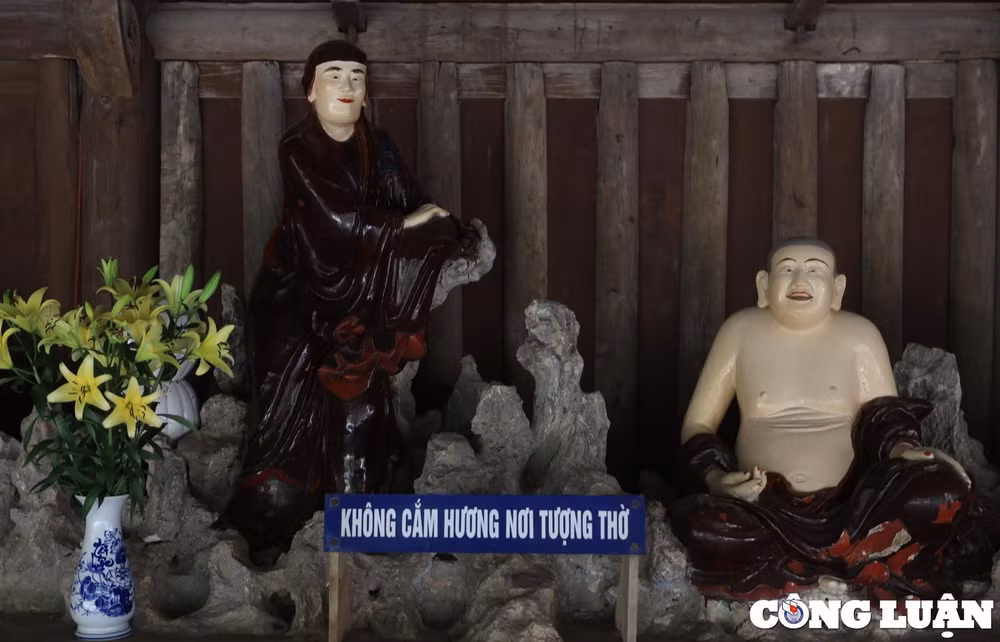 khong gian ngoi chua gan 1000 nam tuoi co kinh nhat tai ha noi hinh 15