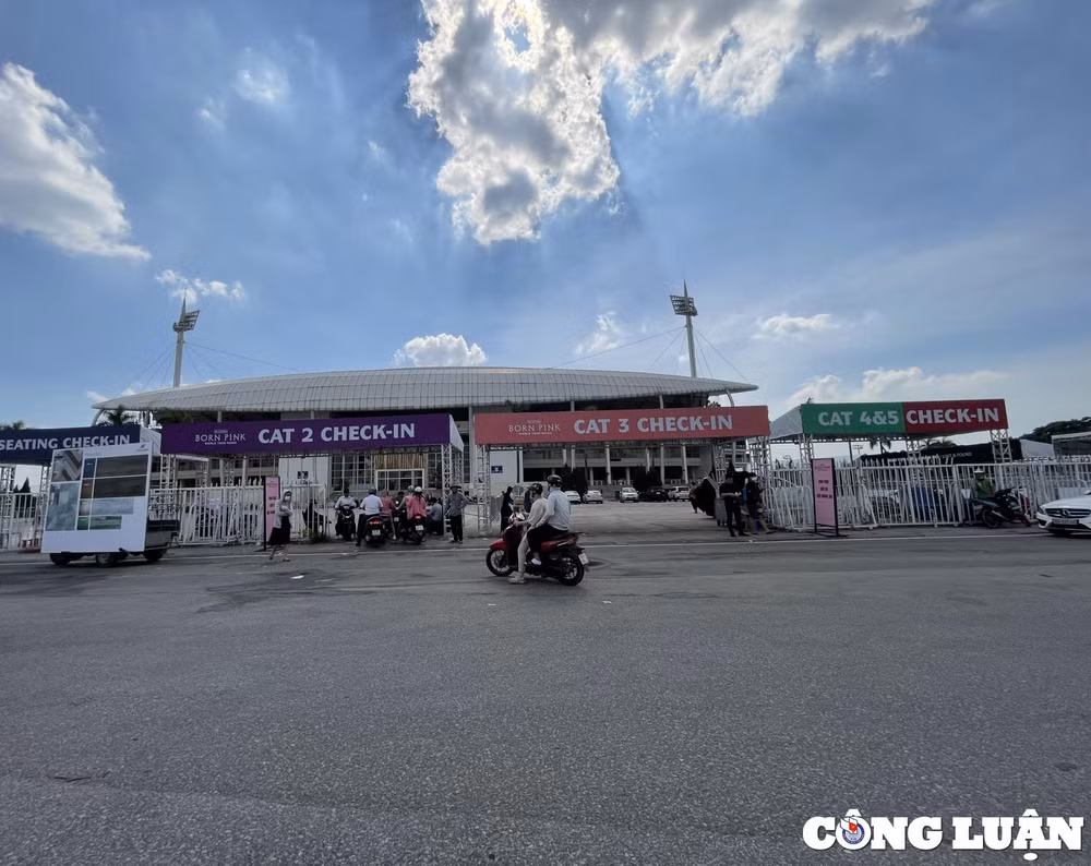 khong khi nhon nhip truoc show trinh dien cua nhom nhac blackpink hinh 1