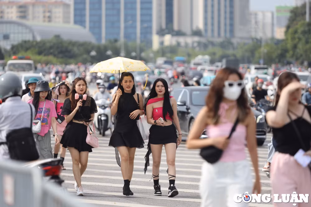 cac fan blackpink un un toi san my dinh xem dem dien thu 2 hinh 1