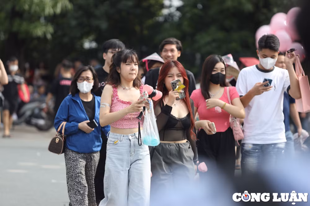cac fan blackpink un un toi san my dinh xem dem dien thu 2 hinh 23