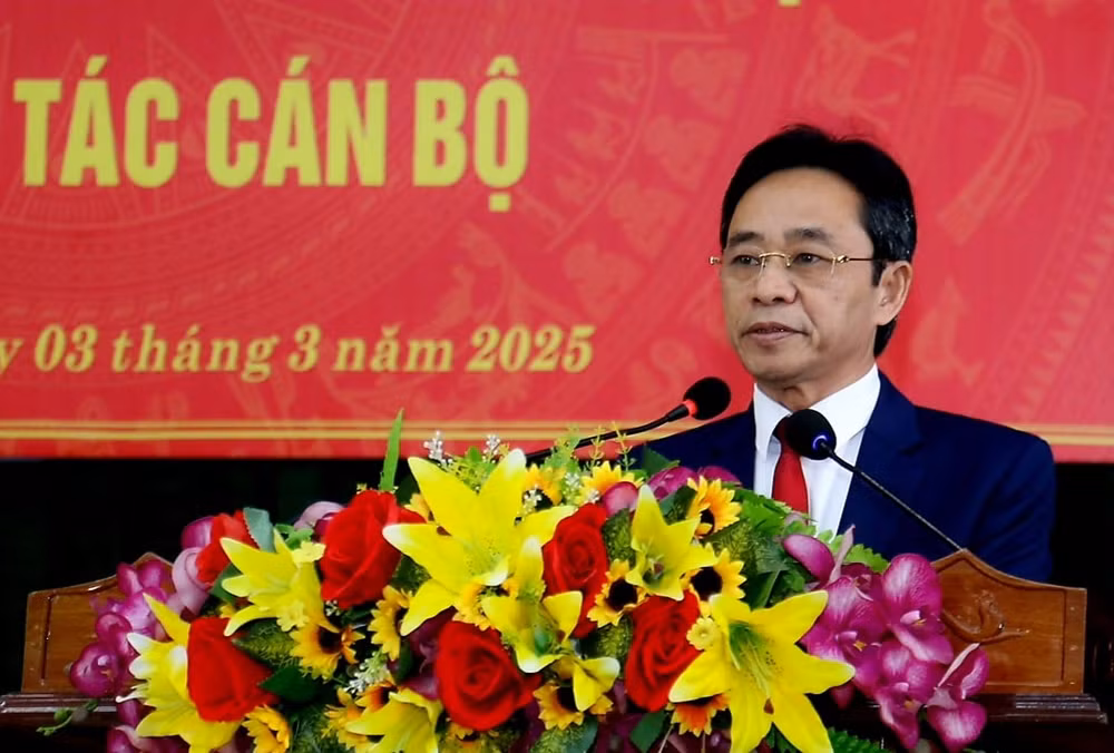 dong chi tran viet ha nhan nhiem vu bi thu thanh uy ha tinh hinh 2