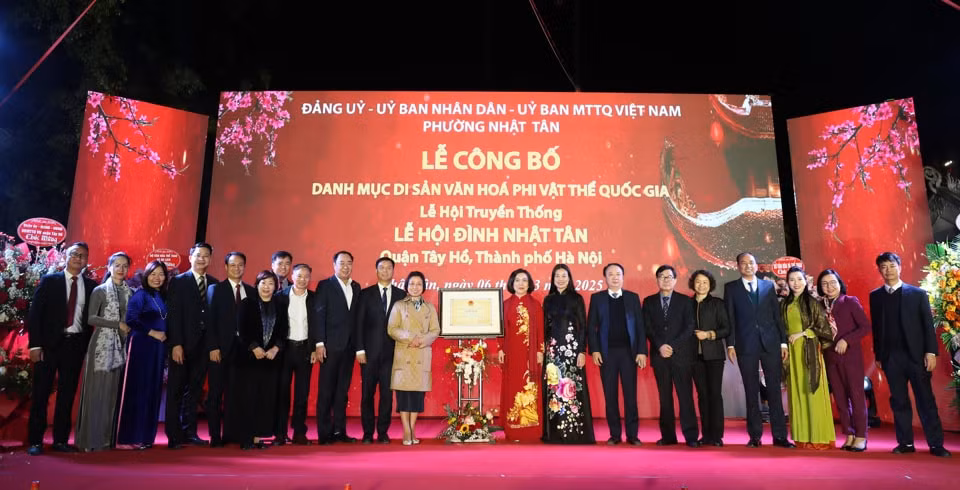 vinh danh di san van hoa phi vat the quoc gia le hoi dinh nhat tan hinh 9