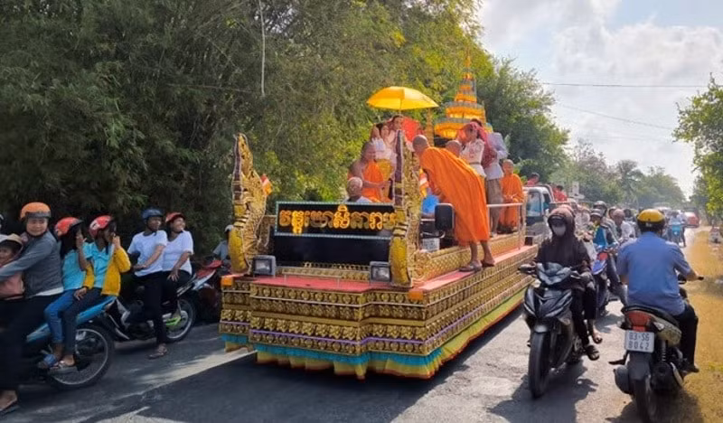le hoi chroi rum chek cua nguoi khmer o soc trang la di san van hoa phi vat the quoc gia hinh 1