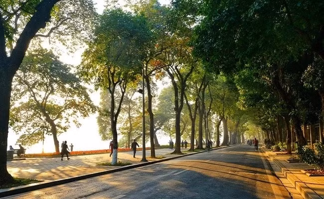 du bao thoi tiet ngay 8 3 ha noi am len troi nhieu may hinh 1