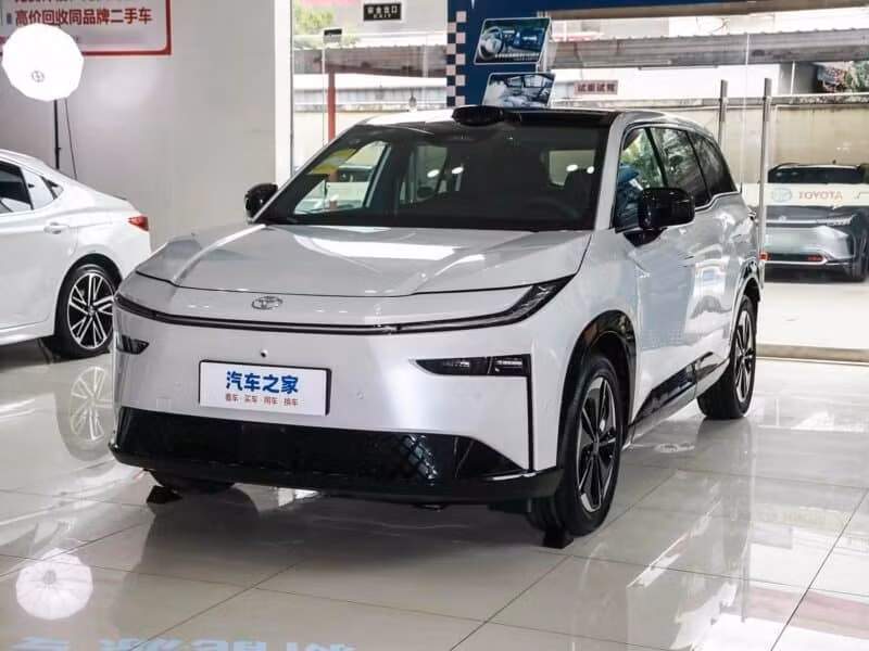 suv dien cua toyota nhan van don hang chi trong 60 phut hinh 2