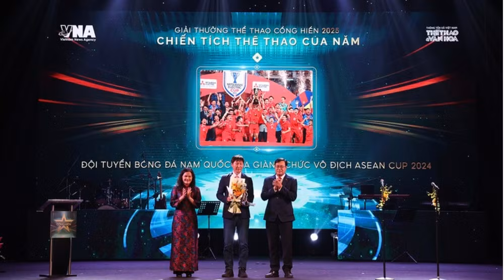 soobin hoang son am 3 giai thuong tai giai cong hien hinh 3