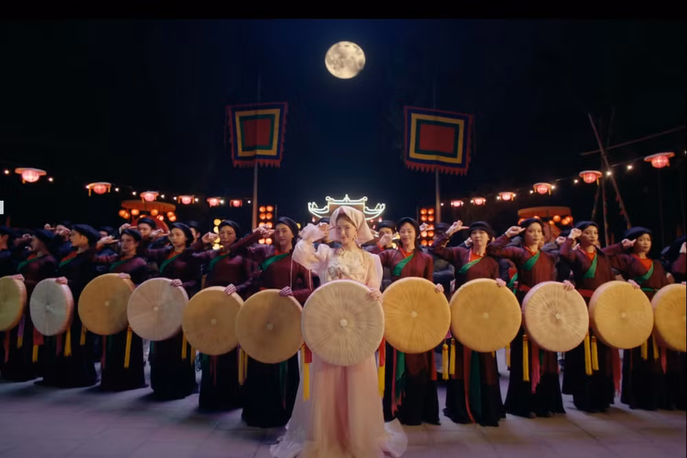 cuc truong cuc nghe thuat bieu dien khen hoa minzy hinh 2