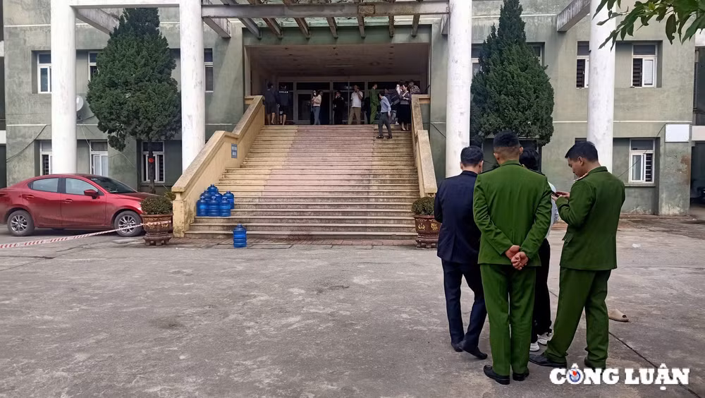 thanh hoa nu sinh roi tu tang 13 tai truong dai hoc hong duc da tu vong hinh 2