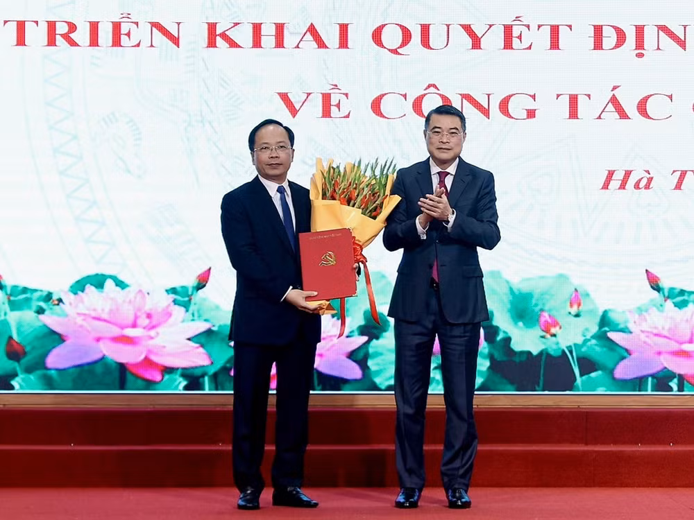 thu truong bo gtvt nguyen duy lam giu chuc bi thu tinh uy ha tinh hinh 1