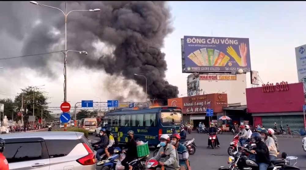 chay du doi nhieu can nha o tp hcm hinh 2