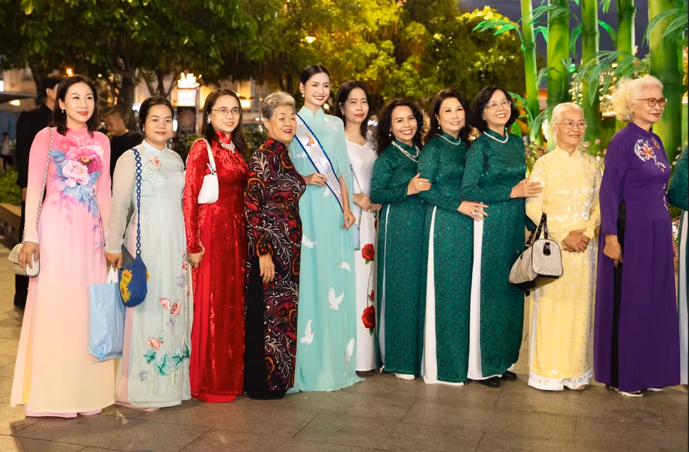 hoa hau nguyen thanh ha ao dai luon la lua chon uu tien cua toi hinh 2