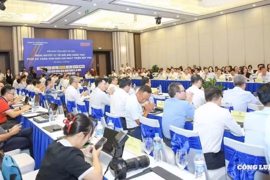Diễn đàn Tổng Biên tập: Mở rộng không gian phát triển cho báo chí