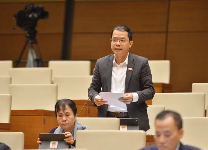 Đại biểu Quốc hội Đinh Công Sỹ (đoàn Sơn La).
