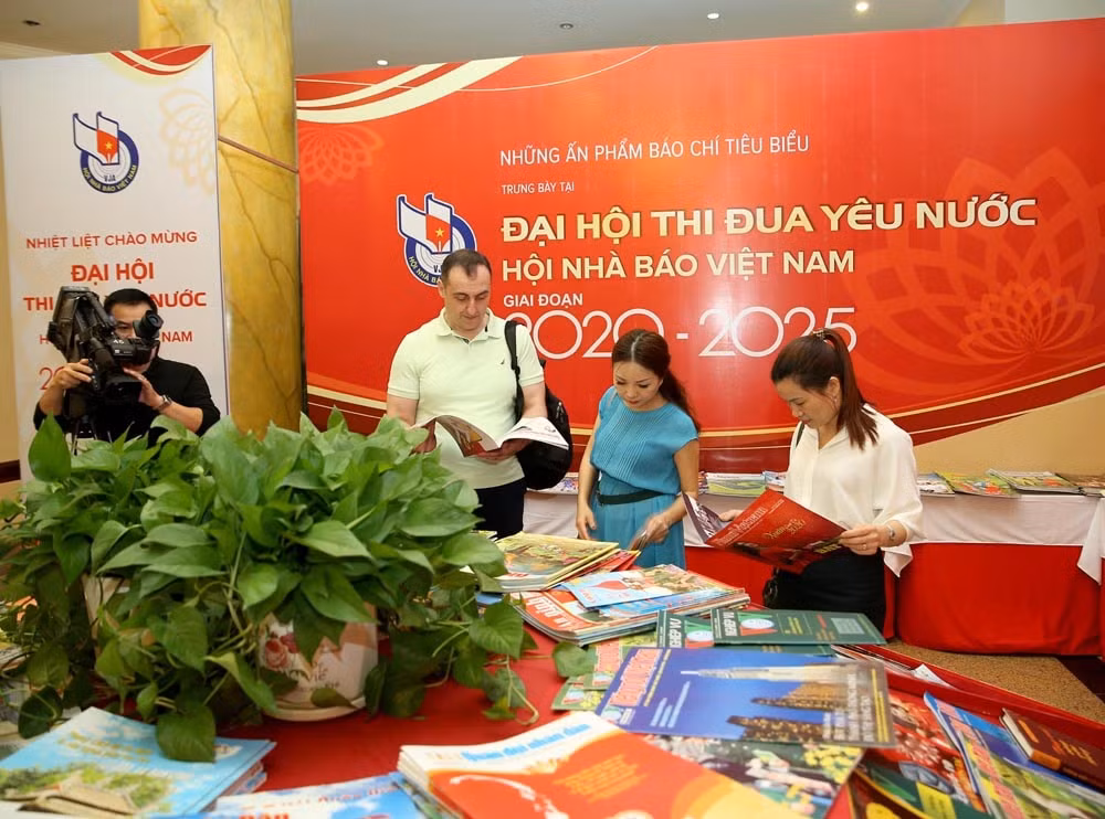 Bên cạnh các báo trung ương còn có sự tham gia của 53 Hội Nhà báo các tỉnh thành phố. Ảnh: Sơn Hải