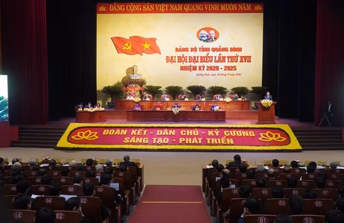 Toàn cảnh phiên khai mạc Đại hội đại biểu Đảng bộ tỉnh Quảng Bình lần thứ XVII, nhiệm kỳ 2020-2025.