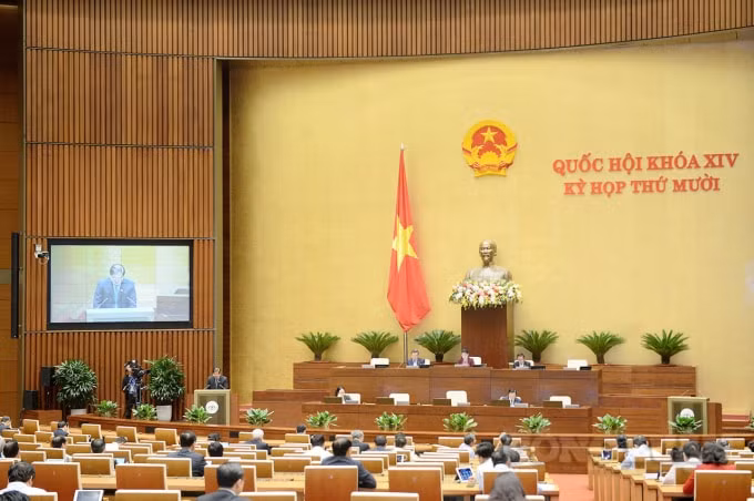 Quang cảnh phiên thảo luận của Quốc hội sáng nay (24/10) về dự thảo Luật Bảo vệ môi trường (sửa đổi).