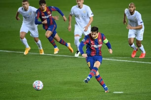 Tiền đạo Messi có bàn thắng mở tỷ số đẹp mắt cho Barca. Ảnh: thethao247.