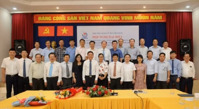 Hội Nhà báo TP.HCM thành lập Liên chi hội báo chí trung ương và các địa phương khác hoạt động trên địa bàn TP.HCM.
