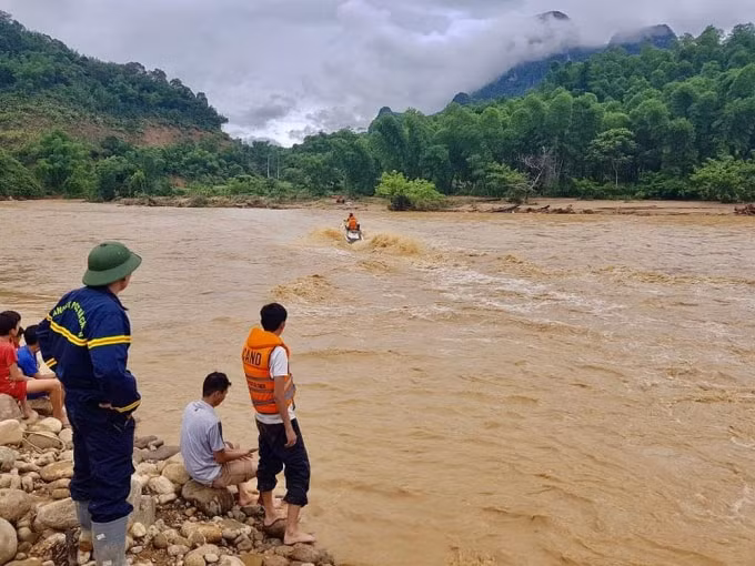 Thanh Hóa lên phương án di dời gần 10.000 hộ dân nằm trong vùng lũ ống, lũ quét. Ảnh: TL.