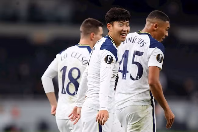 Ngay sau khi tham gia vào một số huống suýt thành bàn, Son Heung Min đã giúp Tottenham giành chiến thắng với tỷ số 3-0. Ảnh: bongda24h.
