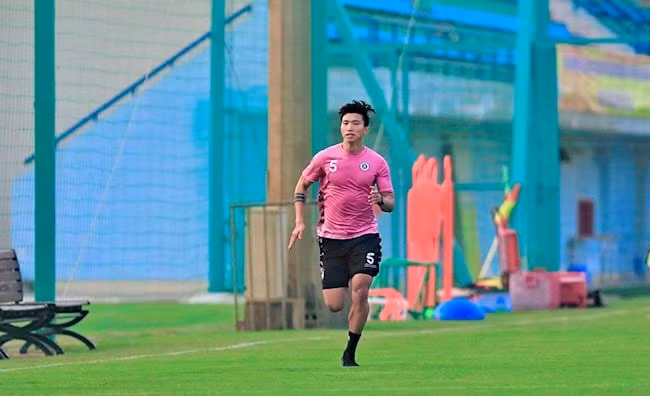 Văn Hậu có thể tập luyện trở lại sau chấn thương dây chằng trước đó. Ảnh: TL