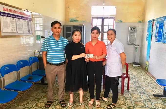 Cộng đồng người Việt ở nước ngoài đến ủng hộ bà con vùng lũ
