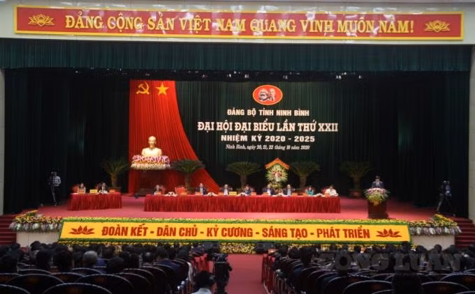 Quang cảnh Đâị hội Đại biểu Đảng bộ tỉnh Ninh Bình lần thứ XXII.