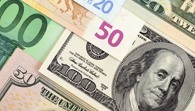 Tỷ giá ngoại tệ ngày 22/10: Đồng USD rơi xuống mức thấp nhất trong hơn 6 tuần qua. Ảnh minh họa.