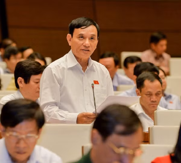 Đại biểu Bùi Quốc Phòng (đoàn Thái Bình).
