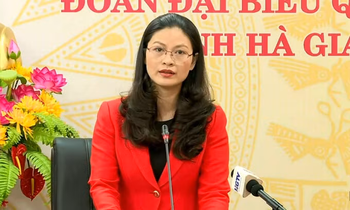 Đại biểu Quốc hội Vương Ngọc Hà (đoàn Hà Giang) đề nghị làm rõ trách nhiệm của chính quyền địa phương về việc xử lý vi phạm hành chính&nbsp;đối với cá nhân, tổ chức.