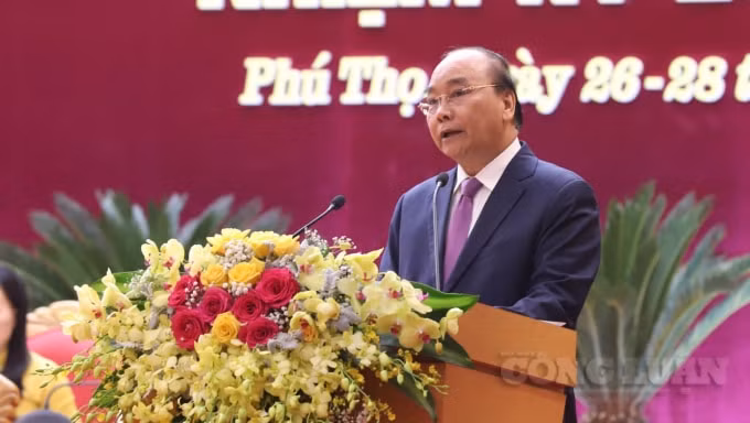 Thủ tướng Nguyễn Xuân Phúc phát biểu chỉ đạo Đại hội Đảng bộ tỉnh Phú Thọ lần thứ XIX.