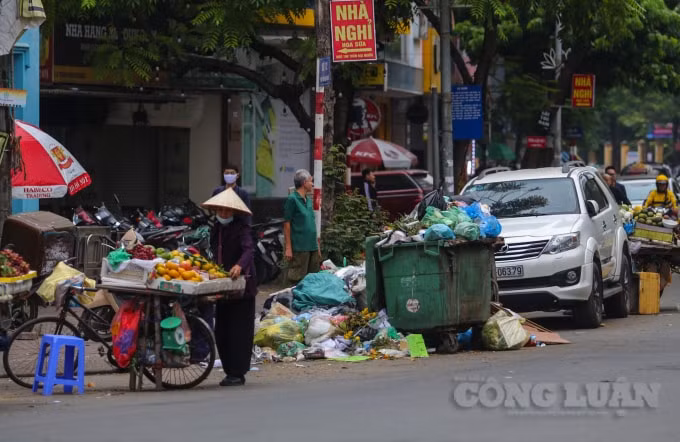 Đối với dự án di dân khỏi vùng ảnh hưởng bán kính 500m tính từ hàng rào bãi rác, diện tích khoảng 396ha (đất nông nghiệp 131,3ha; đất ở 102ha; đất khác 147,7ha).