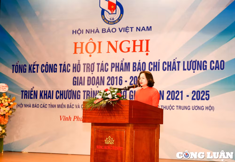 ho tro kip thoi hoi vien nha bao co them nhieu tac pham bao chi chat luong cao hinh 6