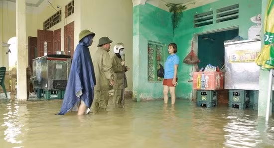nhieu ho dan tai thanh hoa bi co lap do mua lon hinh 2