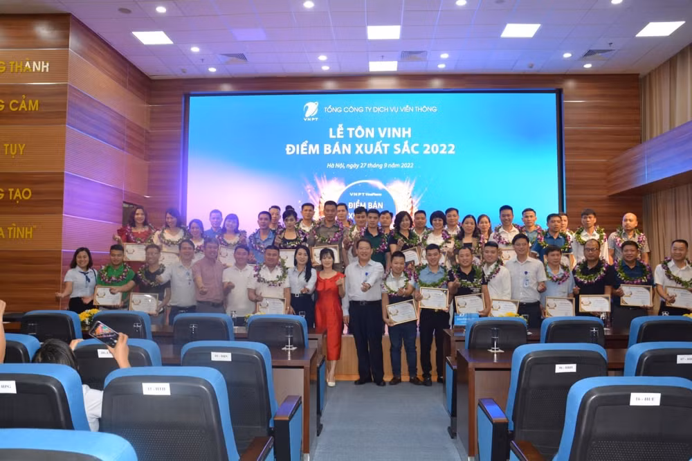 vinaphone tang chuyen du lich 5 tri an diem ban xuat sac tren toan quoc hinh 1