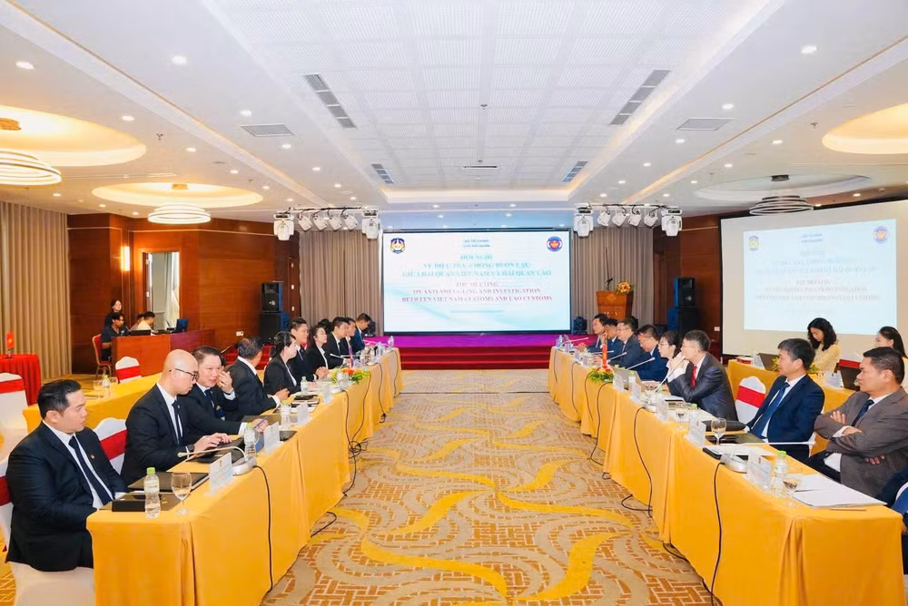 hai-quan-viet-nam-lao-tang-cuong-phoi-hop-dieu-tra-chong-buon-lau-qua-bien-gioi-20260626165434.jpg
