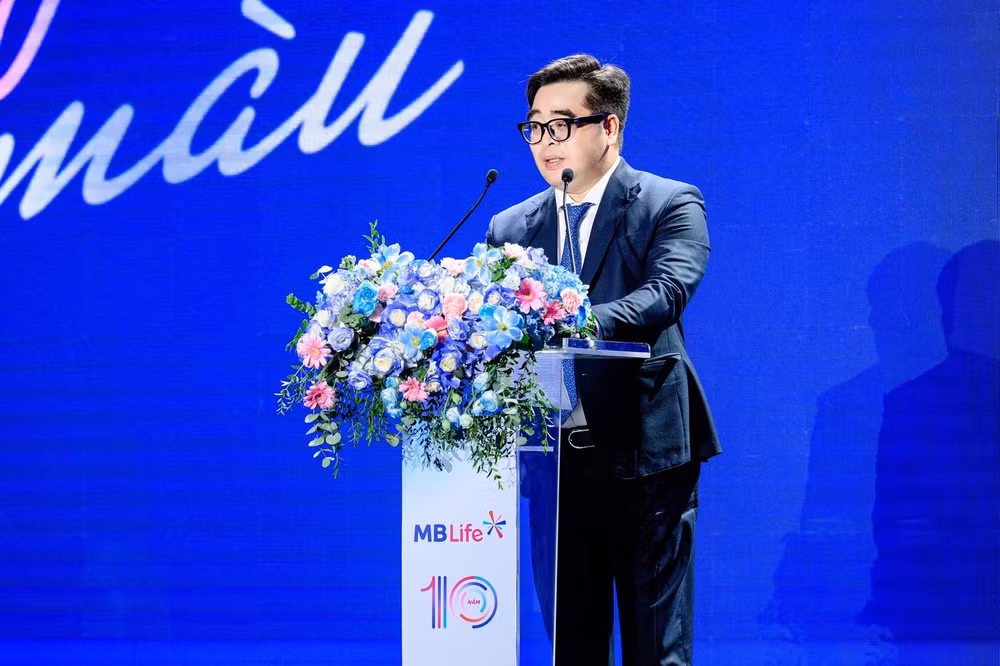 ong-ngo-viet-trung-cuc-truong-cuc-quan-ly-giam-sat-bao-hiem-bo-tai-chinh.jpg