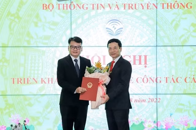 bo nhiem nha bao tran anh tu lam pho tong bien tap tap chi thong tin va truyen thong hinh 1