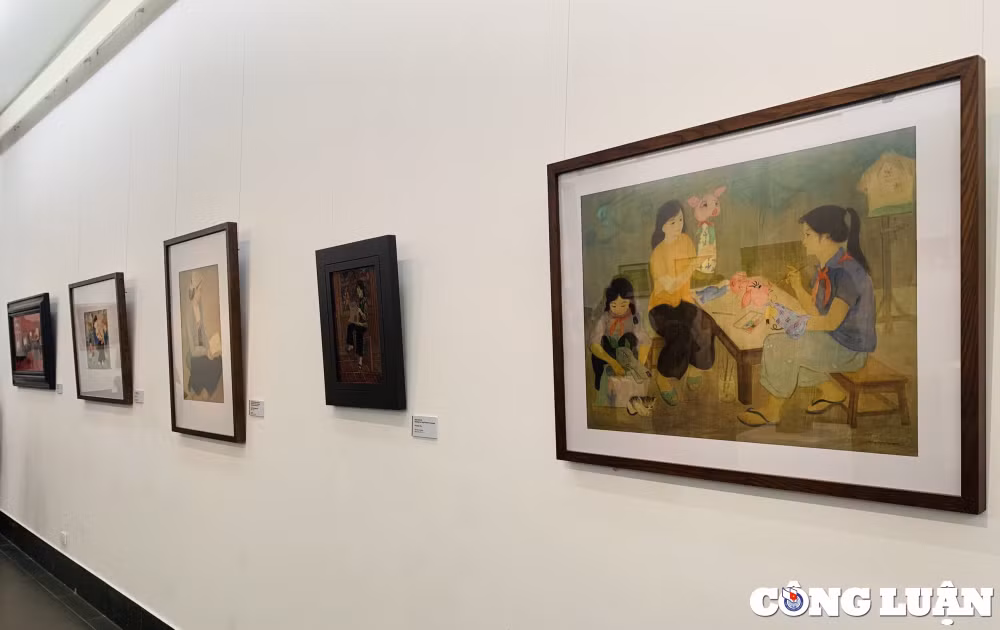 an tuong voi 50 tac pham trung bay tai trien lam truyen thong hieu hoc hinh 10