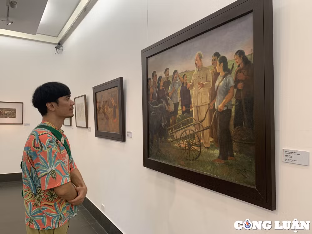 an tuong voi 50 tac pham trung bay tai trien lam truyen thong hieu hoc hinh 9
