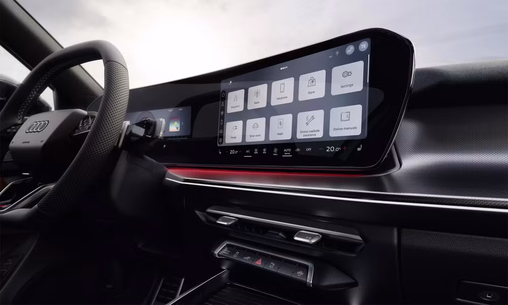 Cụm điều khiển với 2 màn hình nối liền uốn cong - Ảnh: Audi