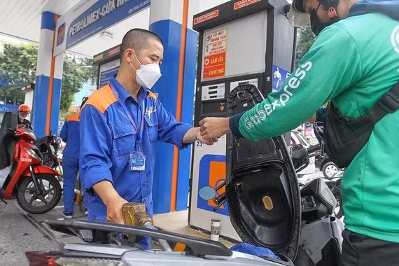 Giá xăng dầu hôm nay 19/9: Đồng loạt tăng