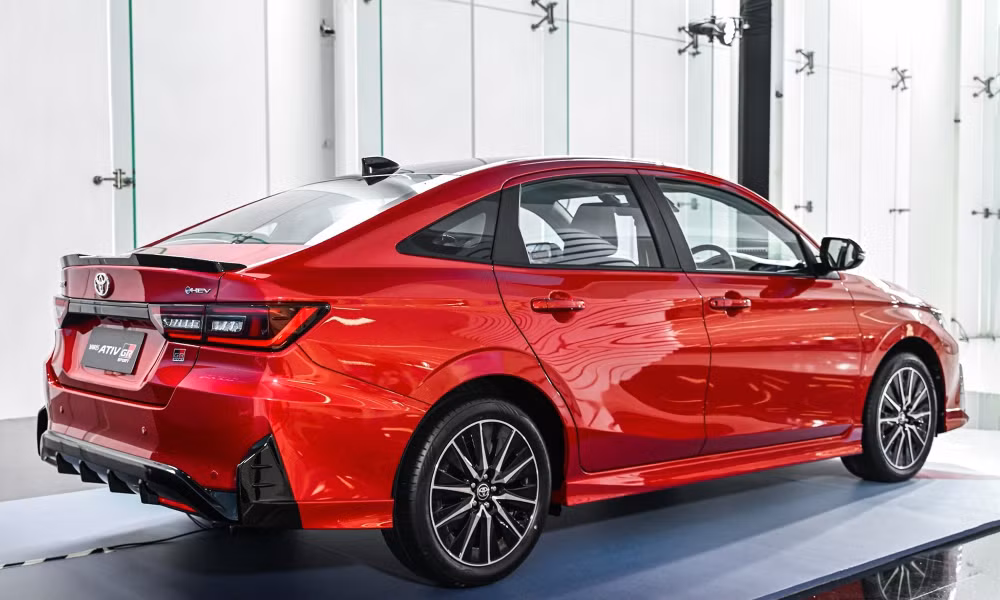 Ngoại thất xe không có nhiều khác biệt so với các bản thuần máy xăng - Ảnh: Autolife Thailand
