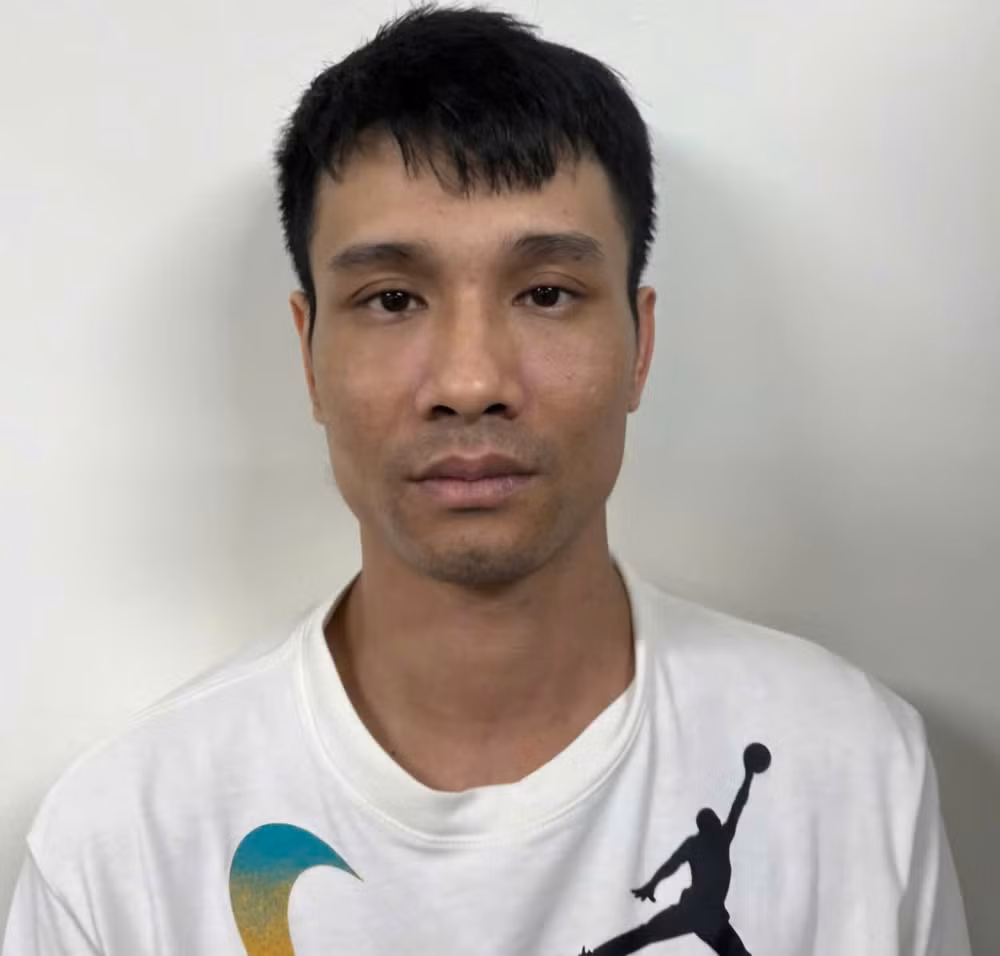 Đối tượng Nguyễn Thanh Tùng (SN 1989, trú tại thôn Thanh Xuân, xã Quảng Chính, tỉnh Thanh Hóa) cầm đầu đường dây lừa đảo.
