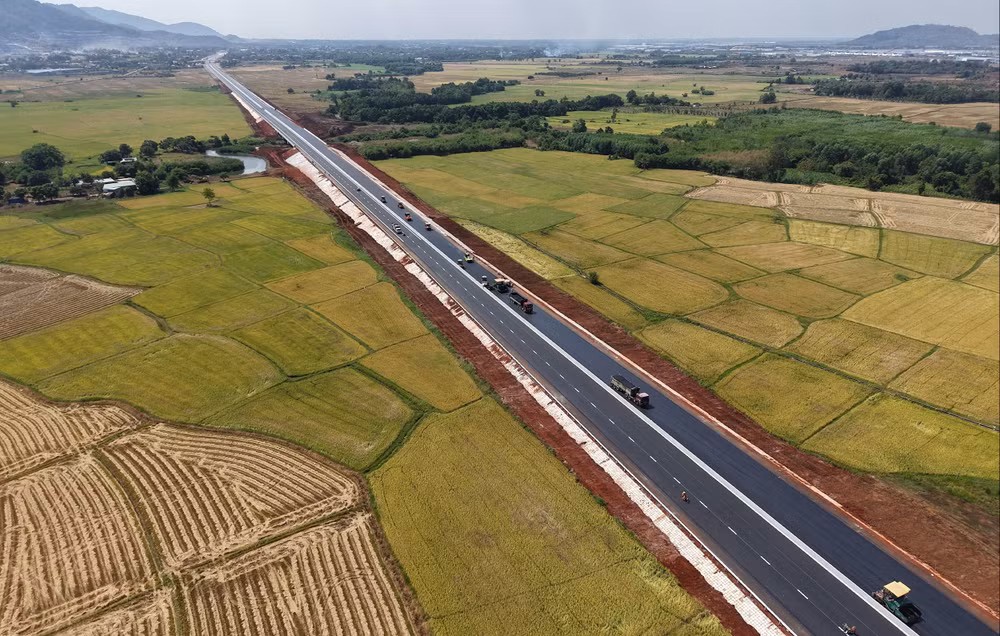 Hoàn thành 3.000km đường bộ cao tốc vào cuối năm 2025 sẽ là bước tiến lớn của hạ tầng giao thông Việt Nam. Ảnh:Ngọc Hải
