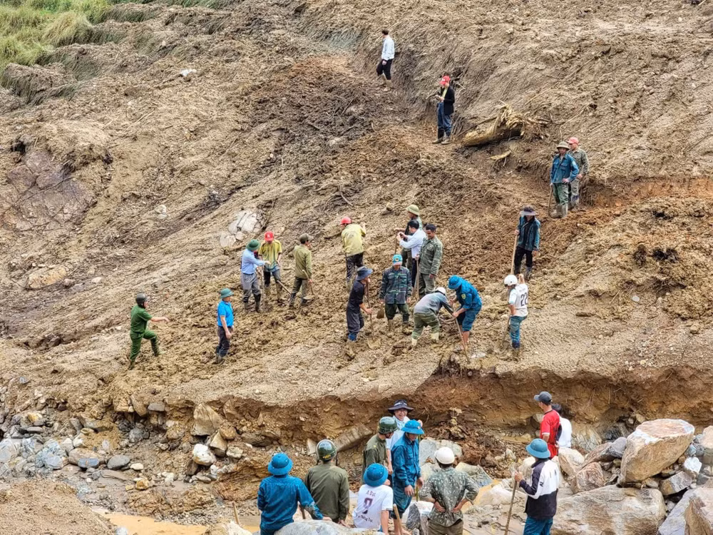 z7175214955391_47ef2f718b88bbe79ab86f929b5fc260.jpg