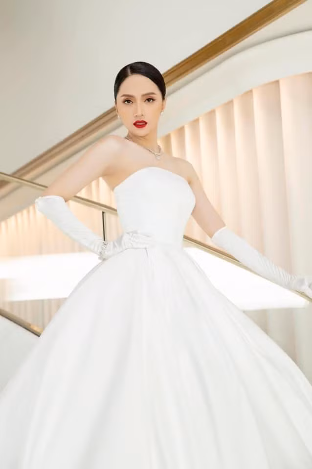hoa hau huong giang long lay tai tham do lien hoan phim cannes hinh 4