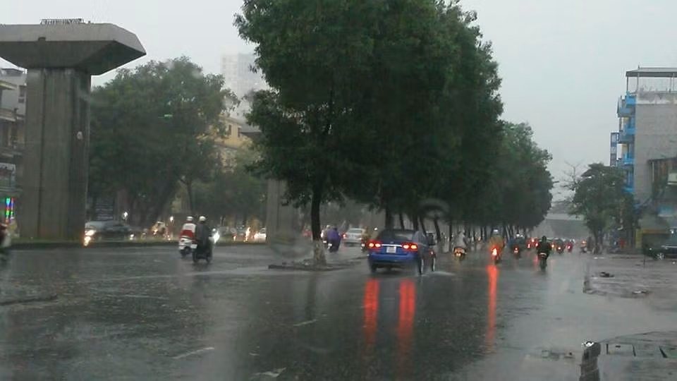 du bao thoi tiet 23 5 ca nuoc co mua rao va dong hinh 1
