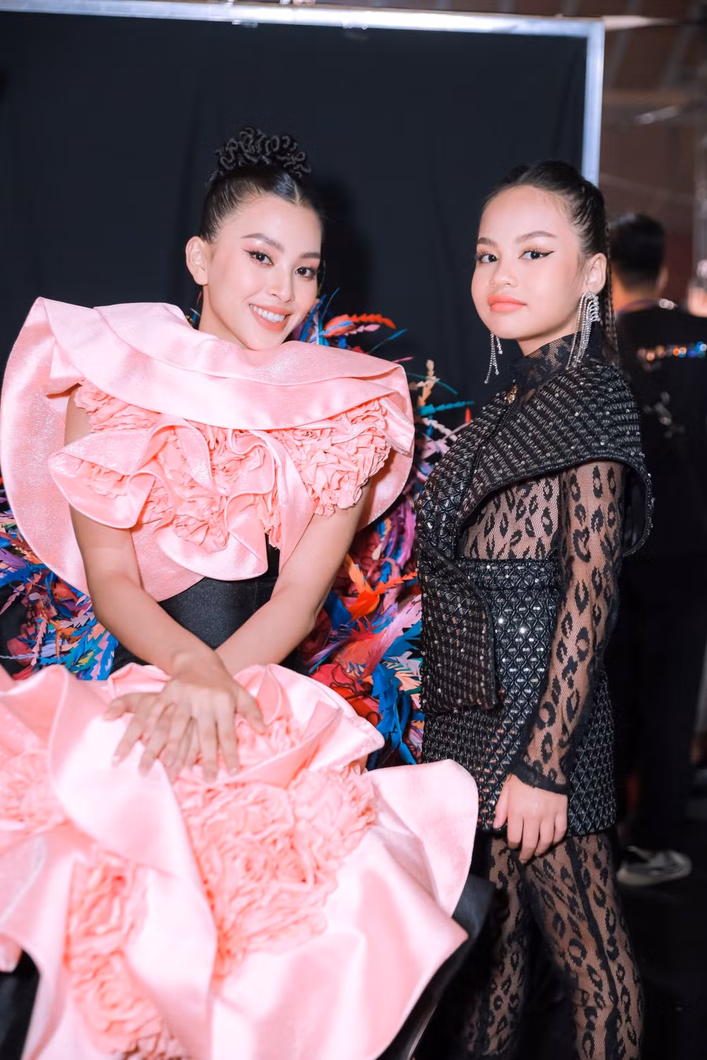 chan dung mau nhi viet tu tin sai buoc tren san dien vietnam international fashion week hinh 3